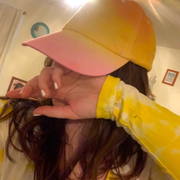 Tie Dye Ombré Hat - Picture 2 of 7